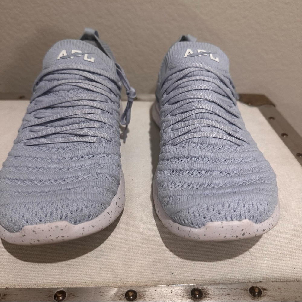 APL Mens 7.5 Light Blue Knit Sneakers with Speckled Bottoms!! Gently used!